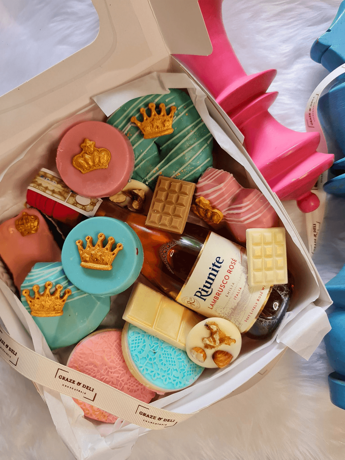 Royal Pastel Sweets Box with Drinks